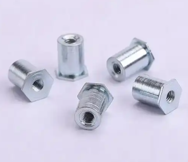  Peças de estampagem de chapa metálica com suporte de lado único em cor natural