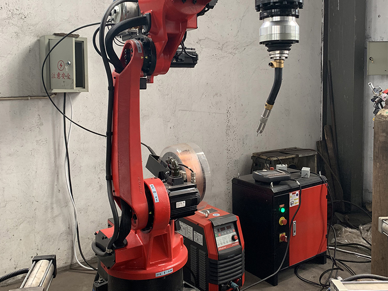 A introdução do robô de soldagem na Emax representa a revolução empreendedora da China na indústria